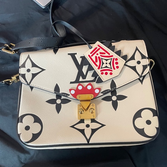 LOUIS VUITTON Pochette Métis Monogram Empreinte Giant Crafty - Limited Edition | - Picture 5 of 11